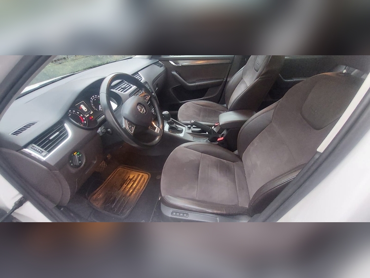 Skoda Octavia 2.0 184CV  foto 6